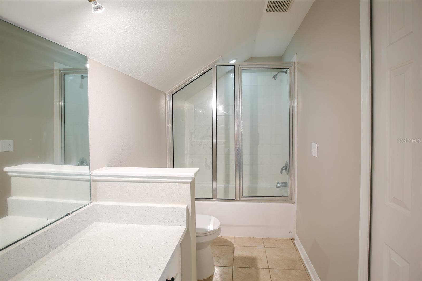 16244 BRIDGEWALK DRIVE, Lithia, FL 33547 Bath #2