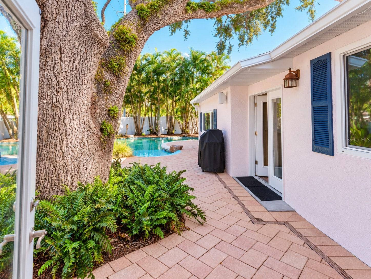 2633 W SUNSET DRIVE, Tampa, FL 33629 2633 W SUNSET DRIVE, Tampa, FL 33629