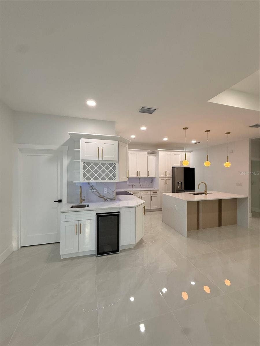 8606 N ALASKA STREET, Tampa, FL 33604 8606 N ALASKA STREET, Tampa, FL 33604