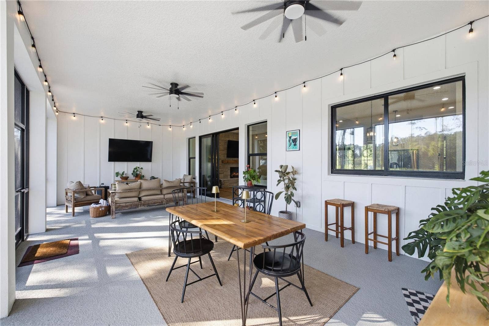 2664 WILSKY ROAD, Land O Lakes, FL 34639 Pass through window from kitchen to rear porch for entertainment nad hosting.