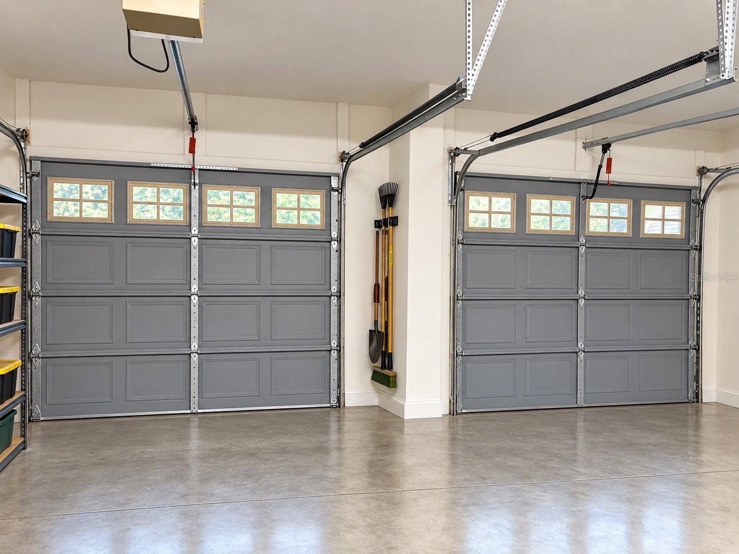 402 DATE PALM COURT NE, St Petersburg, FL 33703 2 car garagevirtual staged