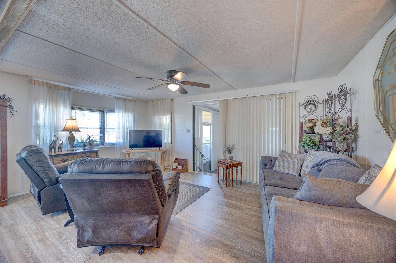 7387 WESTERN CIRCLE DRIVE, Brooksville, FL 34613 7387 WESTERN CIRCLE DRIVE, Brooksville, FL 34613