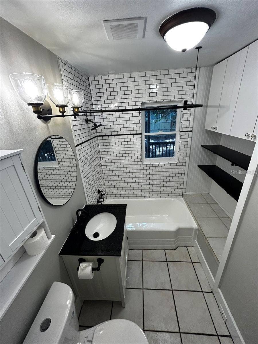 4303 N 10TH STREET, Tampa, FL 33603 4303 N 10TH STREET, Tampa, FL 33603