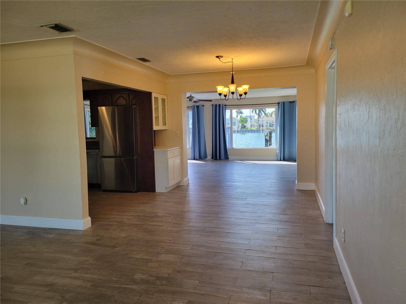 7880 2ND AVENUE S, St Petersburg, FL 33707 7880 2ND AVENUE S, St Petersburg, FL 33707
