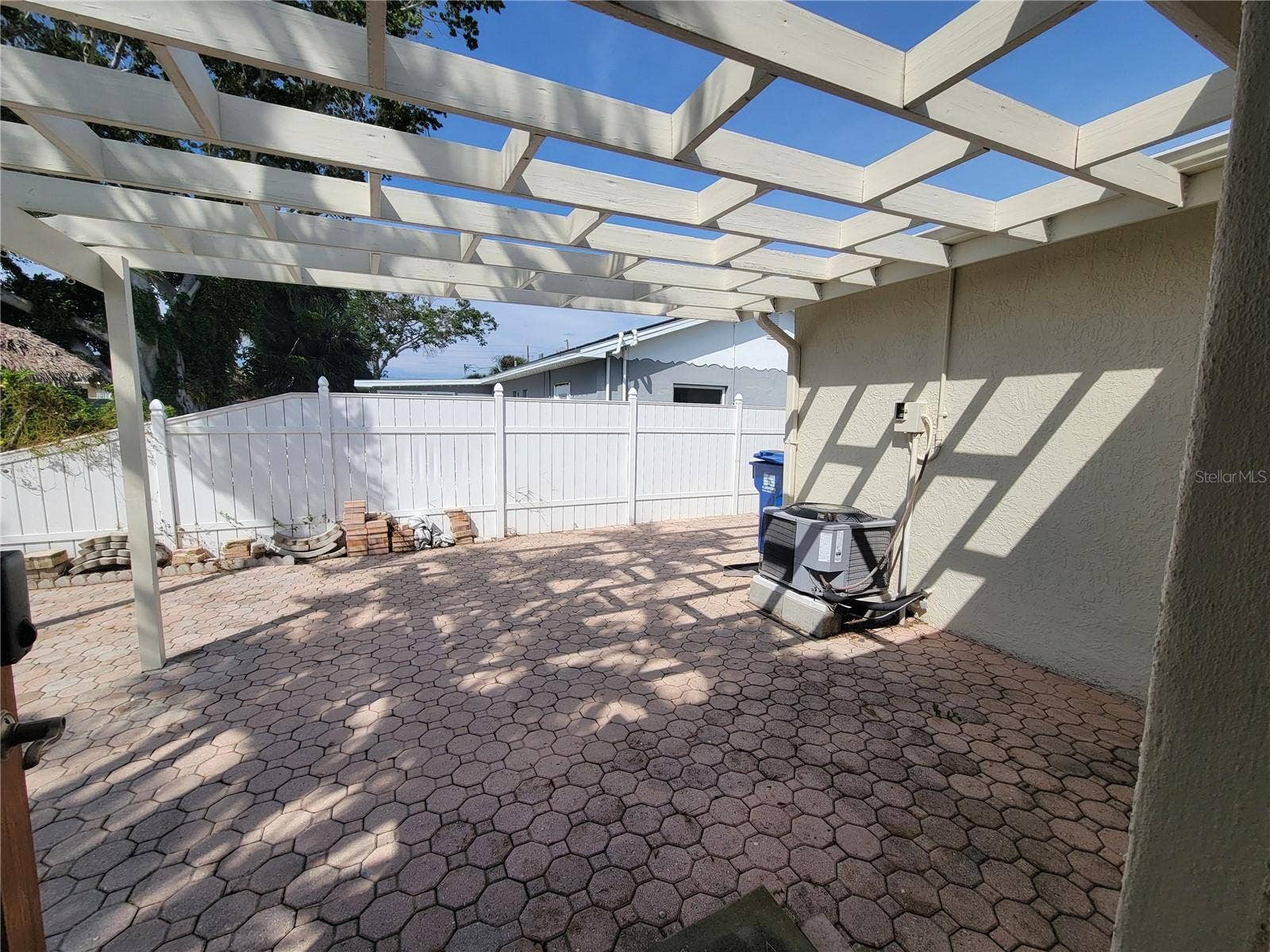 7880 2ND AVENUE S, St Petersburg, FL 33707 7880 2ND AVENUE S, St Petersburg, FL 33707