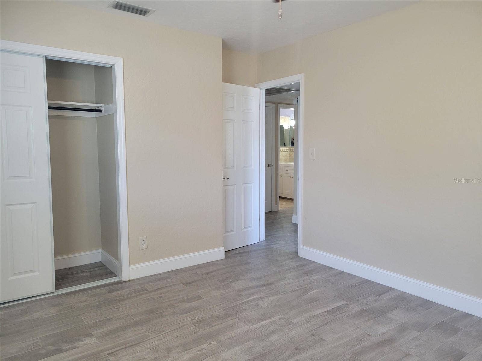 7880 2ND AVENUE S, St Petersburg, FL 33707 7880 2ND AVENUE S, St Petersburg, FL 33707
