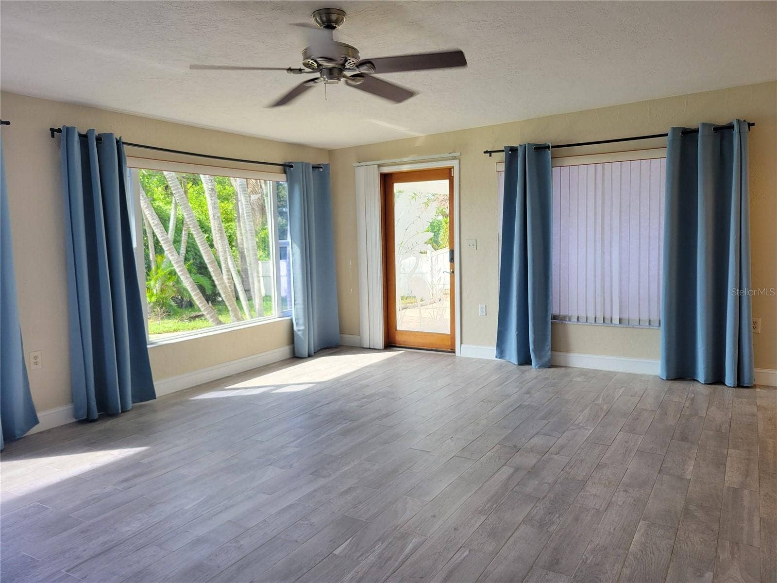7880 2ND AVENUE S, St Petersburg, FL 33707 7880 2ND AVENUE S, St Petersburg, FL 33707