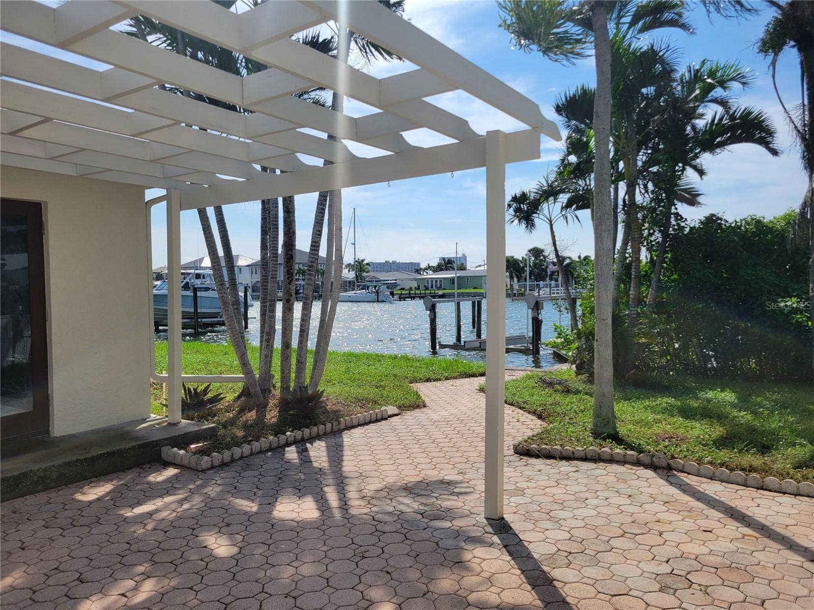 7880 2ND AVENUE S, St Petersburg, FL 33707 7880 2ND AVENUE S, St Petersburg, FL 33707