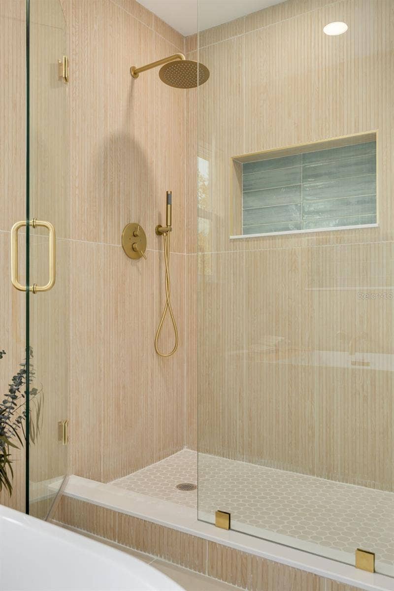 2725 4TH AVENUE S, St Petersburg, FL 33712 2725 4TH AVENUE S, St Petersburg, FL 33712