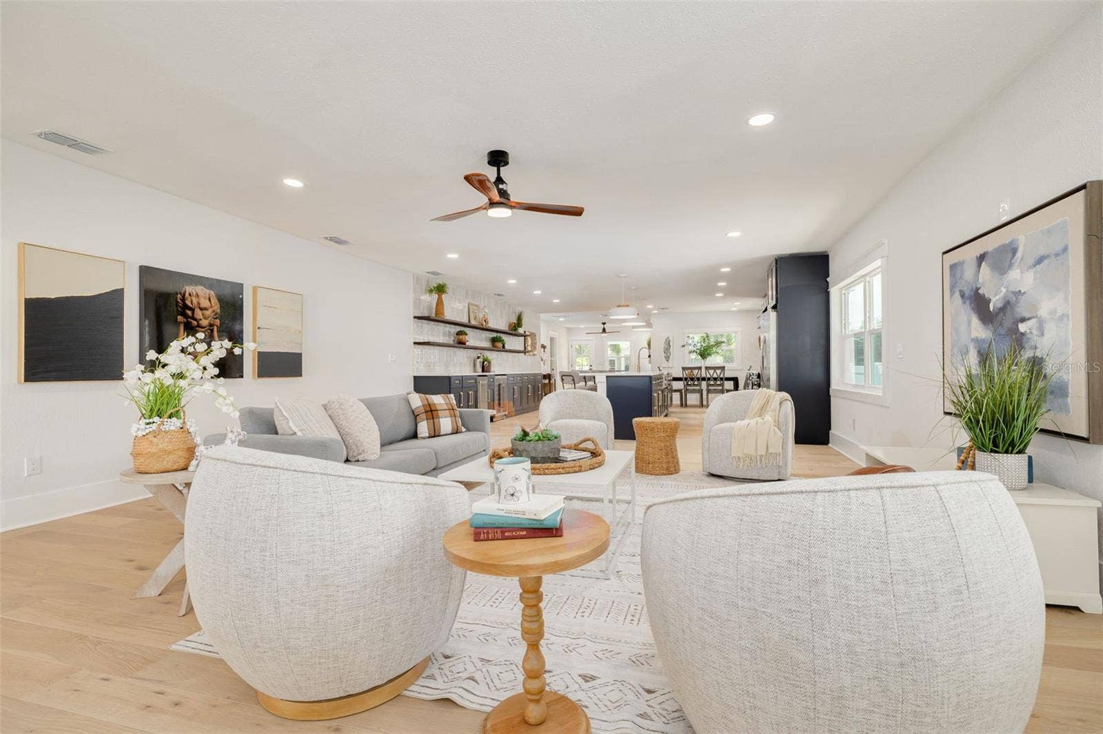 2725 4TH AVENUE S, St Petersburg, FL 33712 2725 4TH AVENUE S, St Petersburg, FL 33712