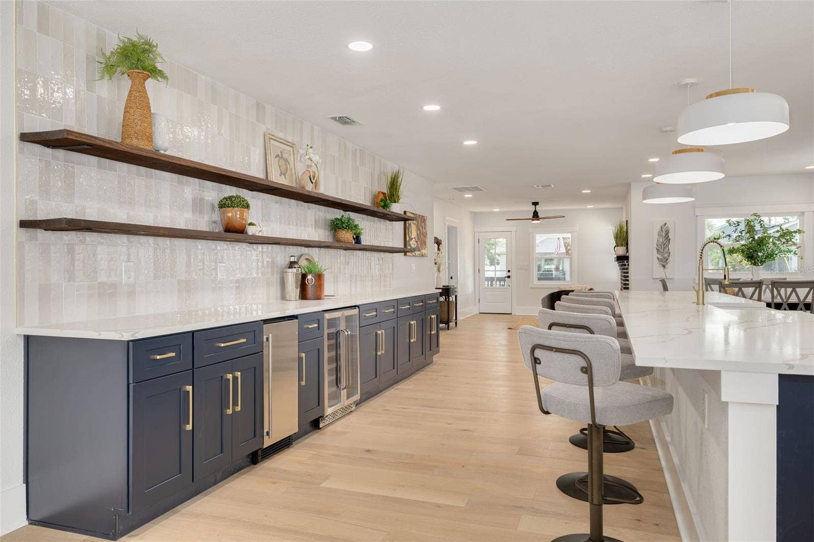2725 4TH AVENUE S, St Petersburg, FL 33712 2725 4TH AVENUE S, St Petersburg, FL 33712