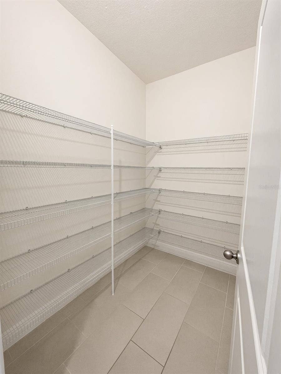 140 BRIGHT IBIS AVENUE, Apollo Beach, FL 33572 Pantry