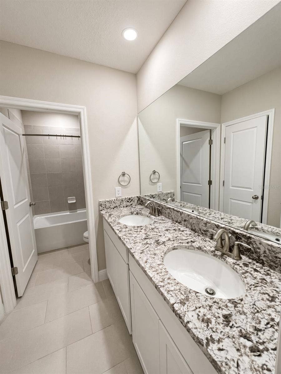 140 BRIGHT IBIS AVENUE, Apollo Beach, FL 33572 2nd Bathroom