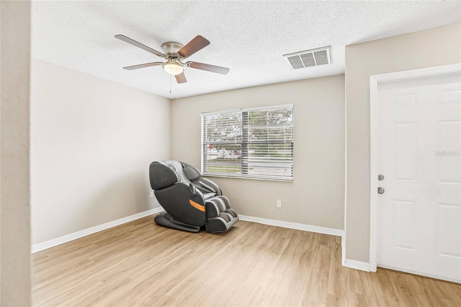 700 13TH COURT SW, Largo, FL 33770 700 13TH COURT SW, Largo, FL 33770