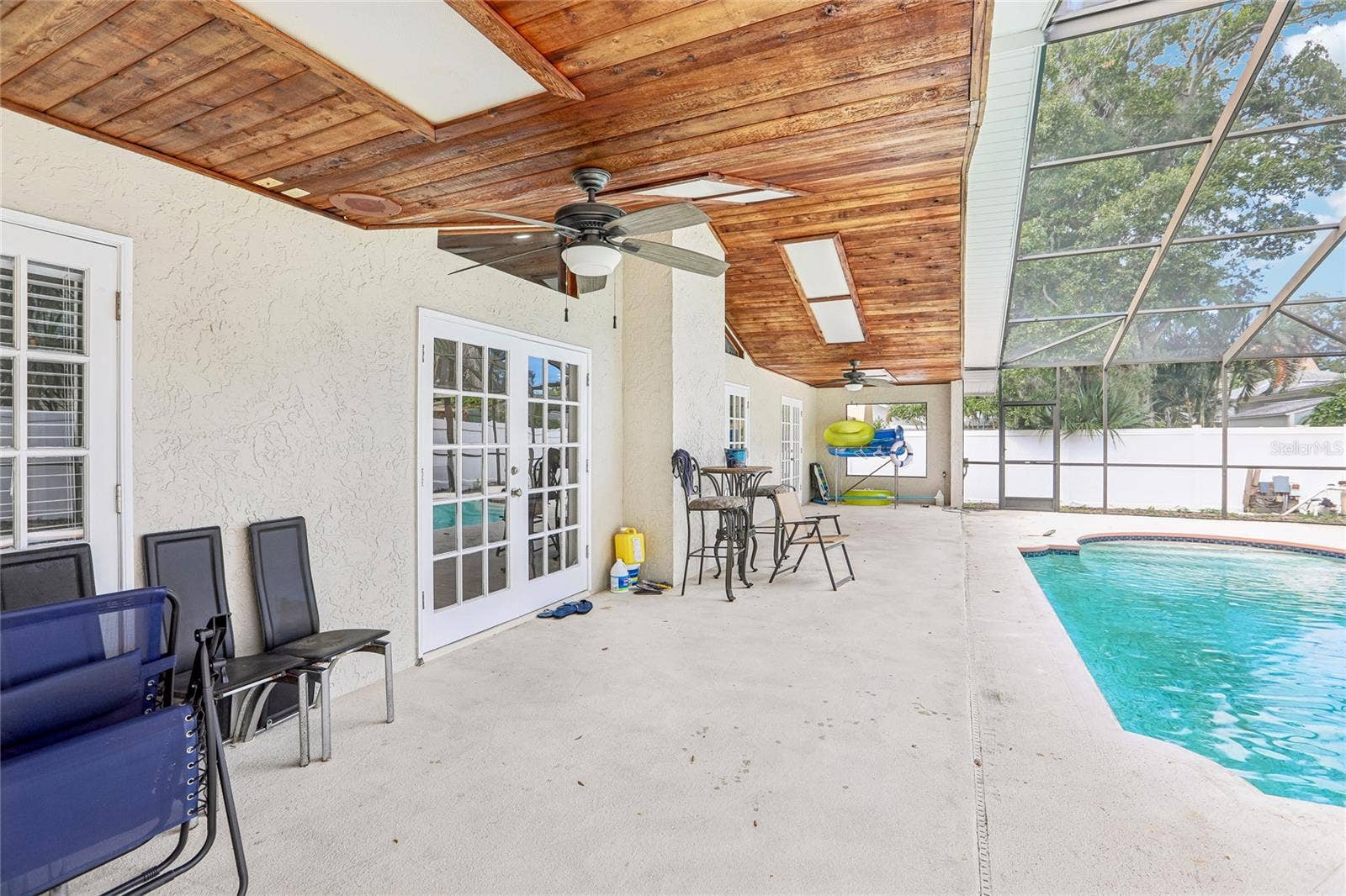 700 13TH COURT SW, Largo, FL 33770 700 13TH COURT SW, Largo, FL 33770