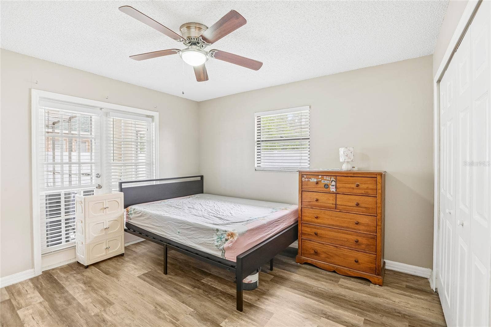700 13TH COURT SW, Largo, FL 33770 700 13TH COURT SW, Largo, FL 33770