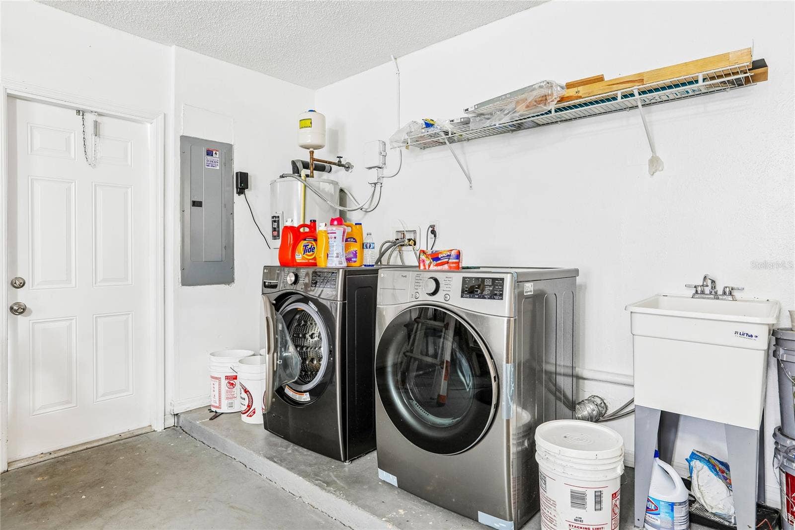 700 13TH COURT SW, Largo, FL 33770 700 13TH COURT SW, Largo, FL 33770