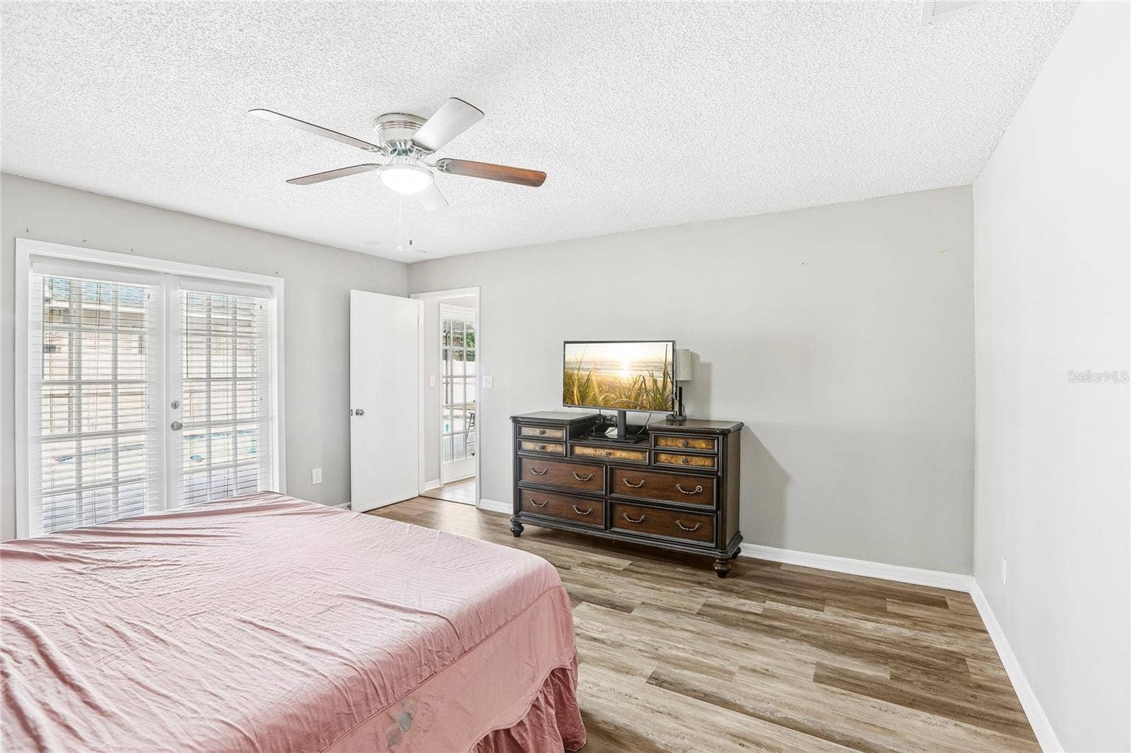 700 13TH COURT SW, Largo, FL 33770 700 13TH COURT SW, Largo, FL 33770