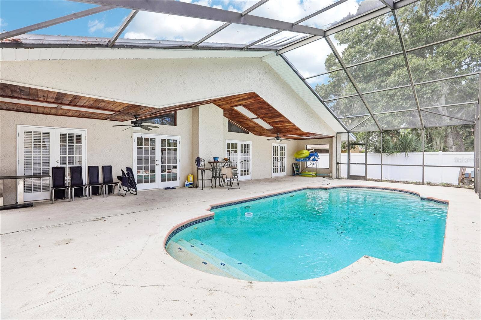 700 13TH COURT SW, Largo, FL 33770 700 13TH COURT SW, Largo, FL 33770