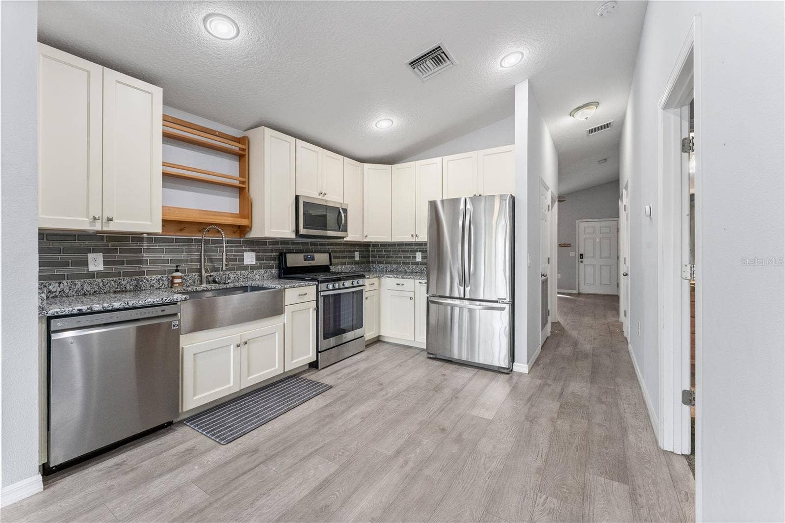 6148 RIVER ROAD, New Port Richey, FL 34652 6148 RIVER ROAD, New Port Richey, FL 34652