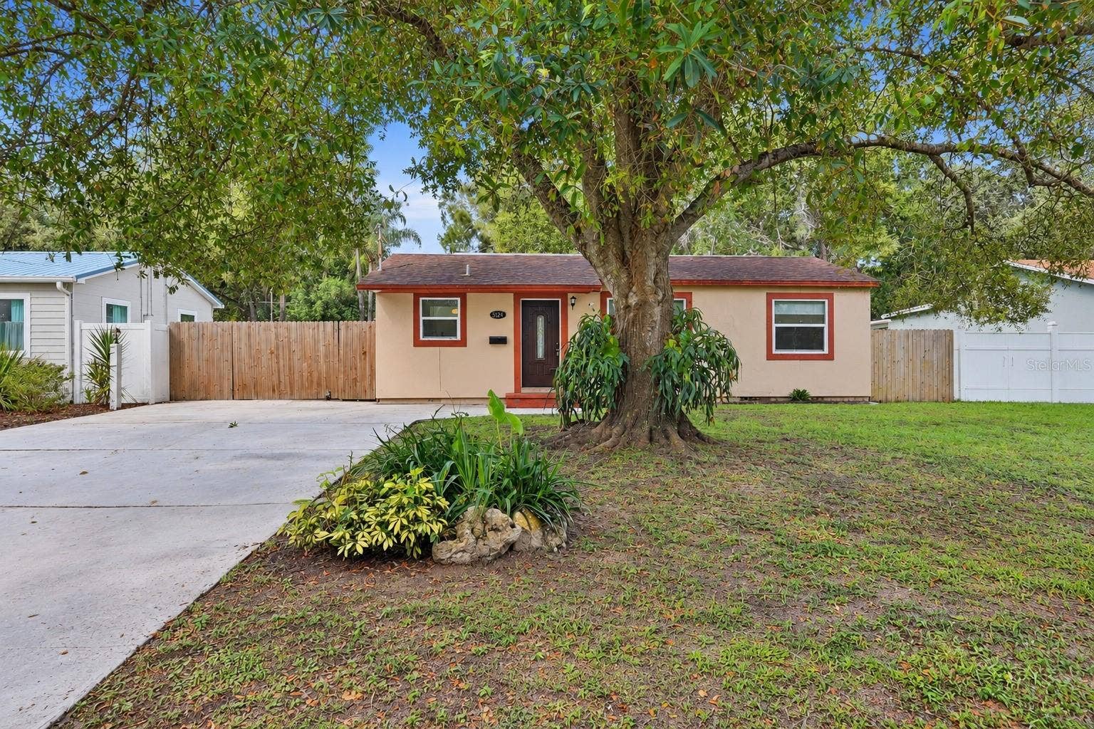 5124 19TH STREET N, St Petersburg, FL 33714 5124 19TH STREET N, St Petersburg, FL 33714