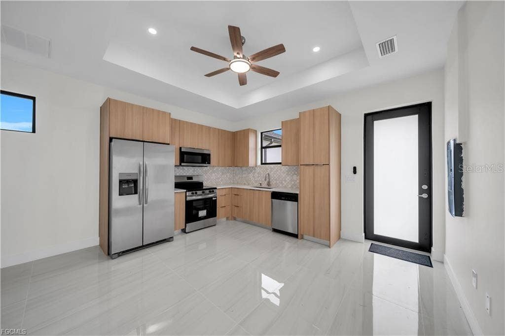 382 PAULINE AVE, Lehigh Acres, FL 33974