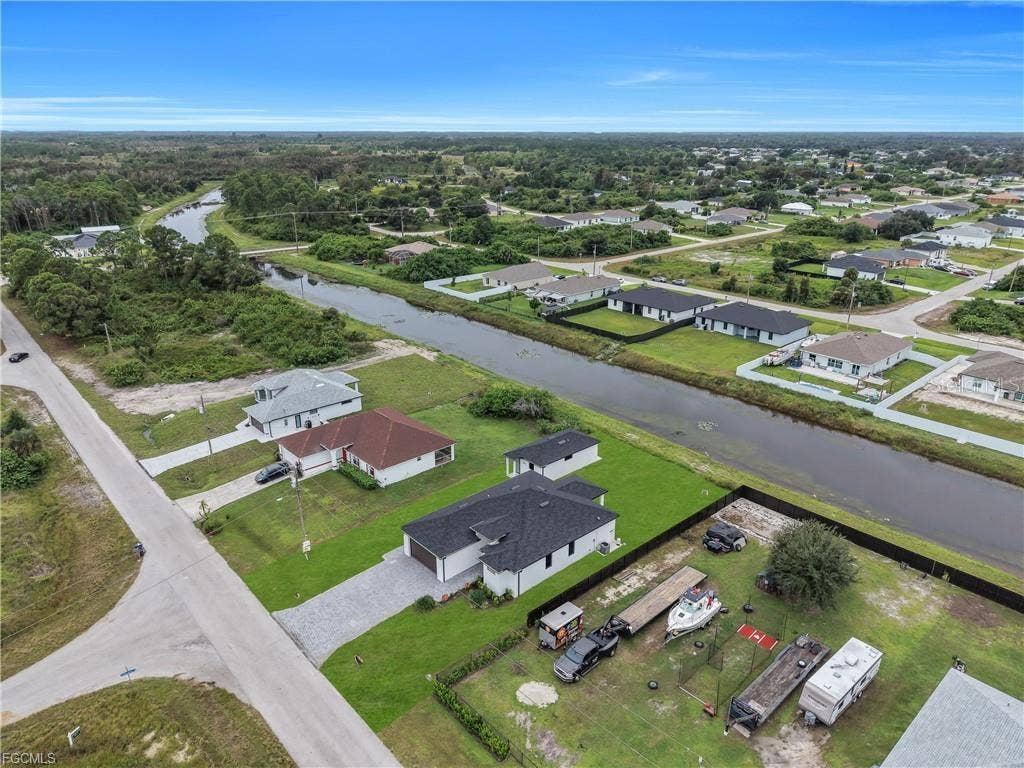 382 PAULINE AVE, Lehigh Acres, FL 33974
