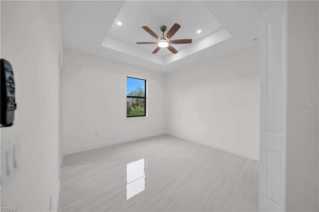 382 PAULINE AVE, Lehigh Acres, FL 33974