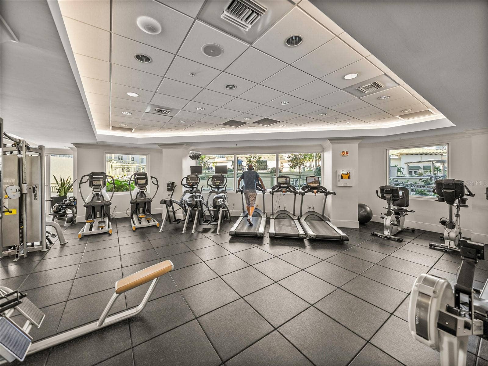 450 KNIGHTS RUN AVENUE, #405, Tampa, FL 33602 450 KNIGHTS RUN AVENUE, #405, Tampa, FL 33602