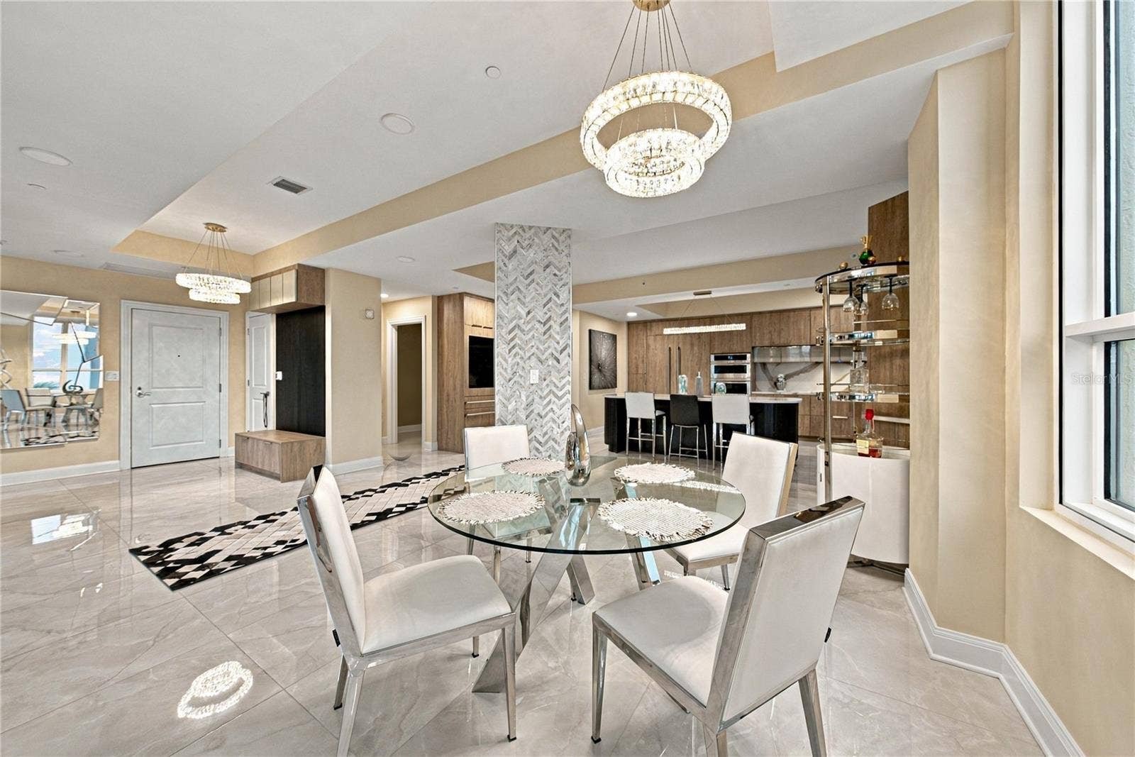 450 KNIGHTS RUN AVENUE, #405, Tampa, FL 33602 450 KNIGHTS RUN AVENUE, #405, Tampa, FL 33602