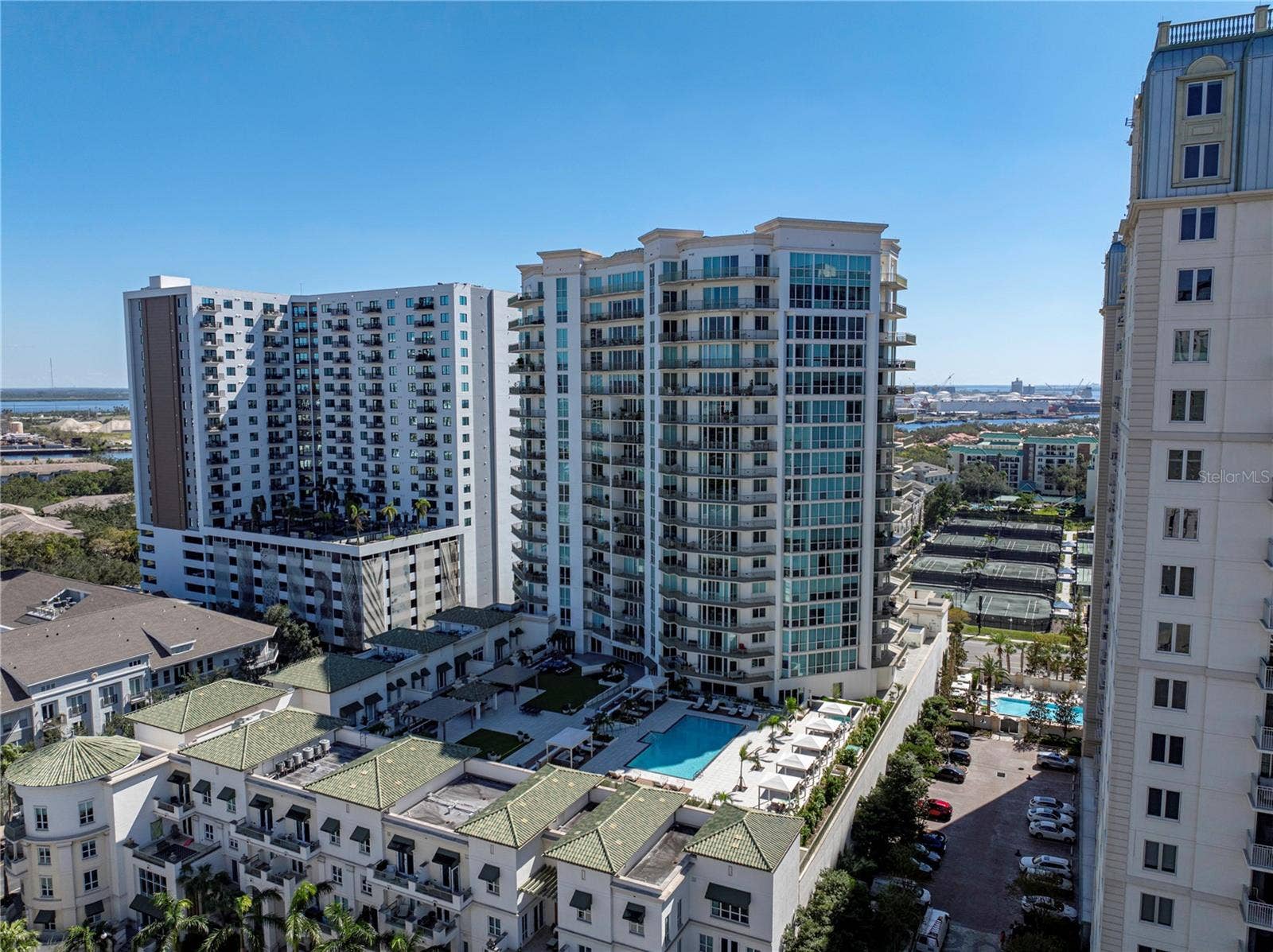 450 KNIGHTS RUN AVENUE, #405, Tampa, FL 33602 450 KNIGHTS RUN AVENUE, #405, Tampa, FL 33602