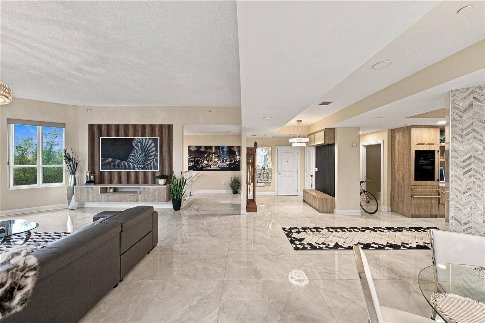 450 KNIGHTS RUN AVENUE, #405, Tampa, FL 33602 450 KNIGHTS RUN AVENUE, #405, Tampa, FL 33602