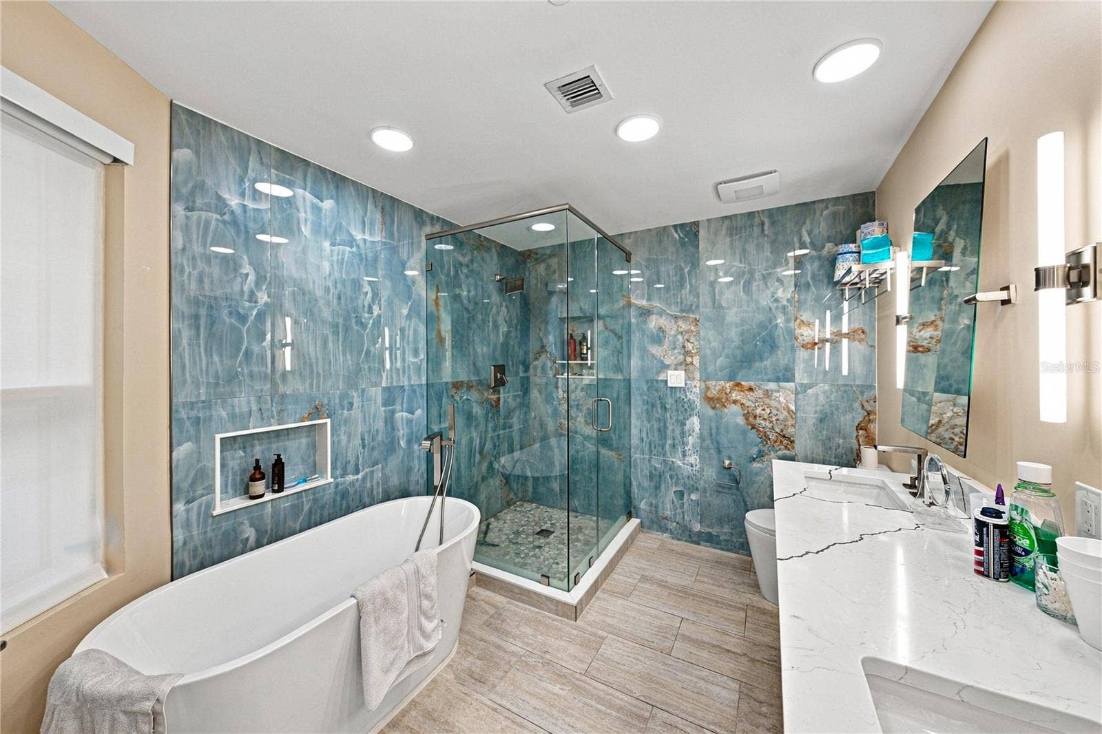 450 KNIGHTS RUN AVENUE, #405, Tampa, FL 33602 450 KNIGHTS RUN AVENUE, #405, Tampa, FL 33602