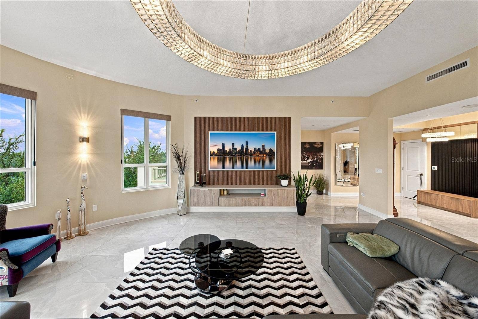 450 KNIGHTS RUN AVENUE, #405, Tampa, FL 33602 450 KNIGHTS RUN AVENUE, #405, Tampa, FL 33602