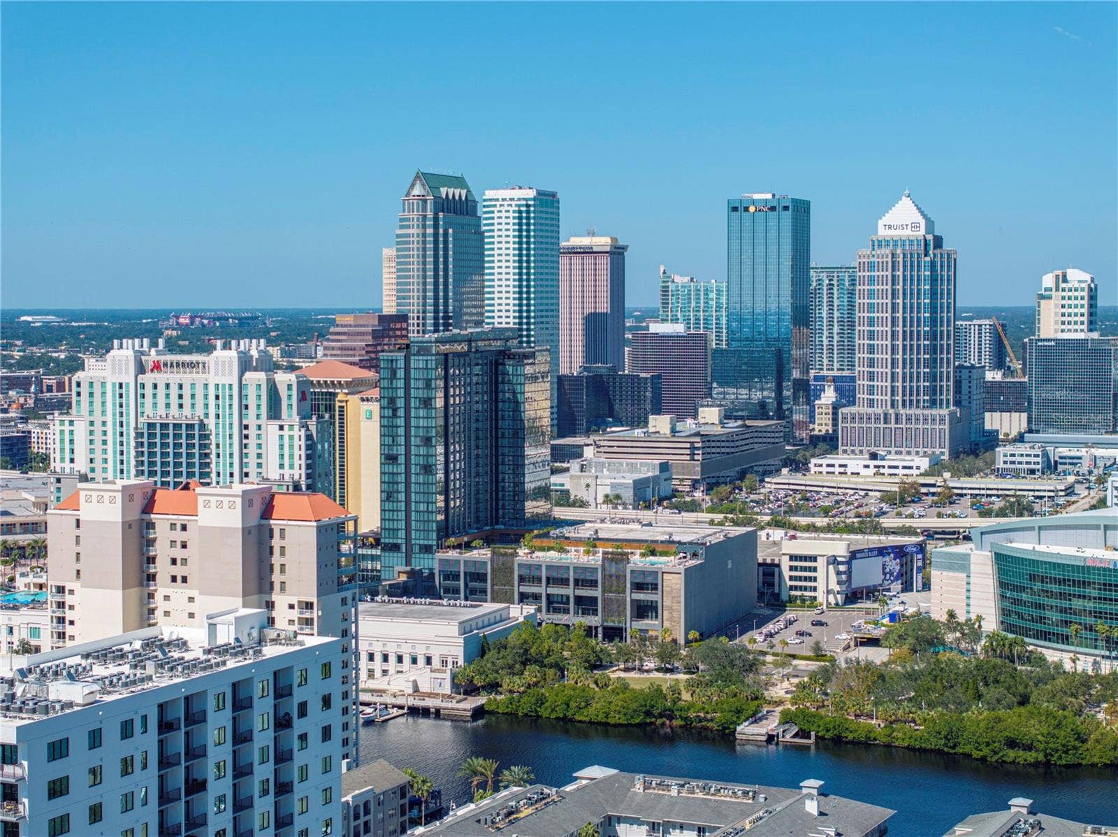 450 KNIGHTS RUN AVENUE, #405, Tampa, FL 33602 450 KNIGHTS RUN AVENUE, #405, Tampa, FL 33602
