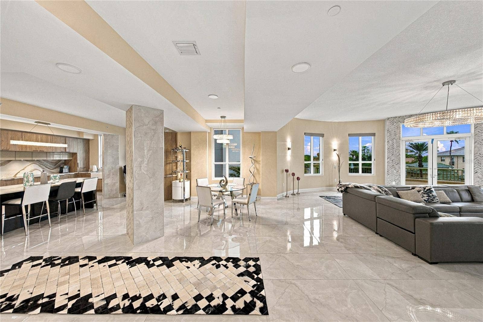 450 KNIGHTS RUN AVENUE, #405, Tampa, FL 33602 450 KNIGHTS RUN AVENUE, #405, Tampa, FL 33602