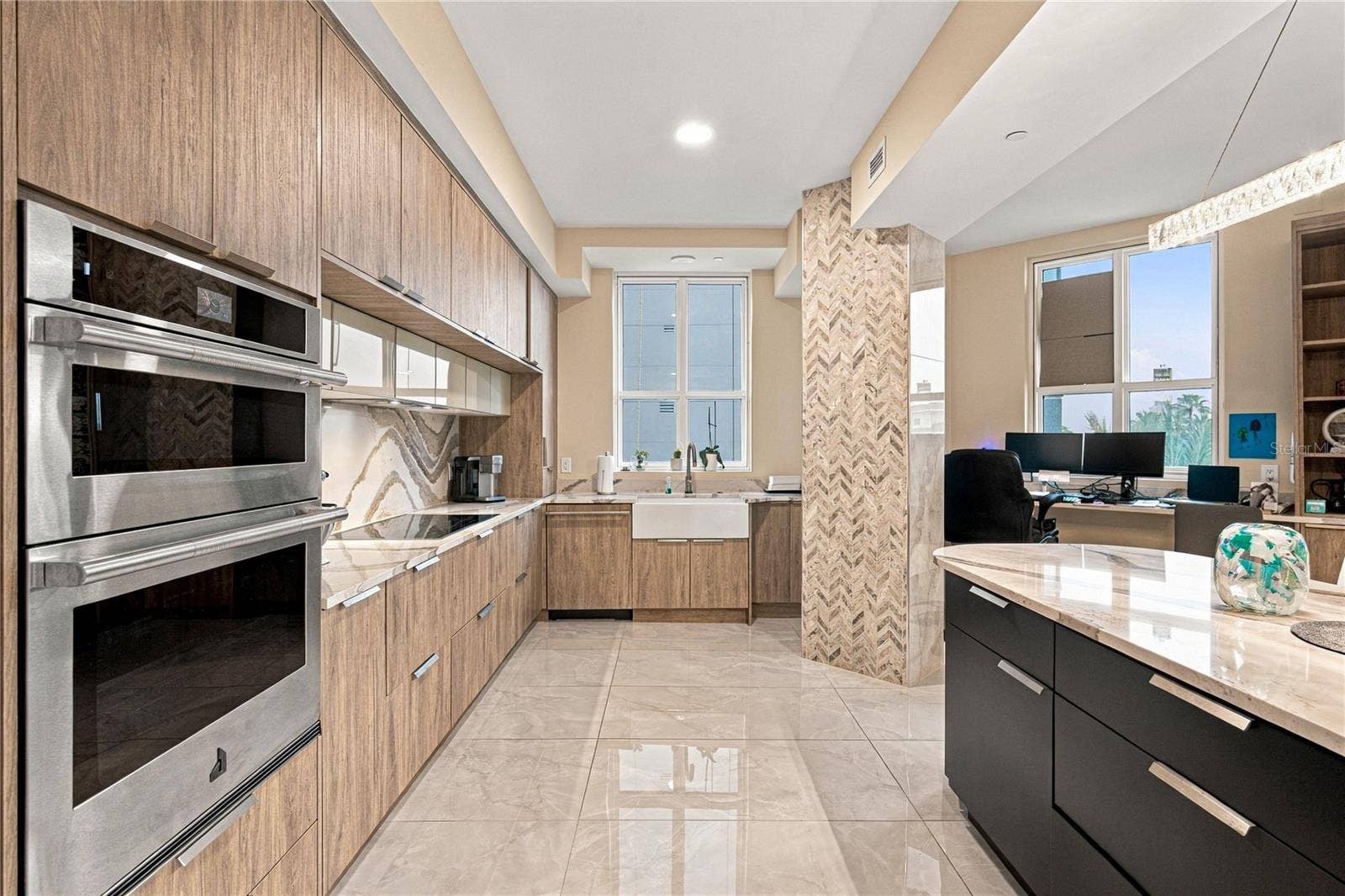 450 KNIGHTS RUN AVENUE, #405, Tampa, FL 33602 450 KNIGHTS RUN AVENUE, #405, Tampa, FL 33602