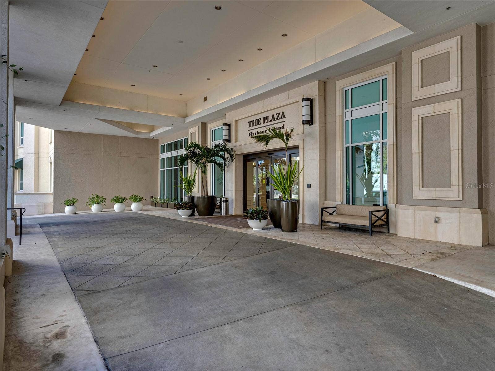 450 KNIGHTS RUN AVENUE, #405, Tampa, FL 33602 450 KNIGHTS RUN AVENUE, #405, Tampa, FL 33602