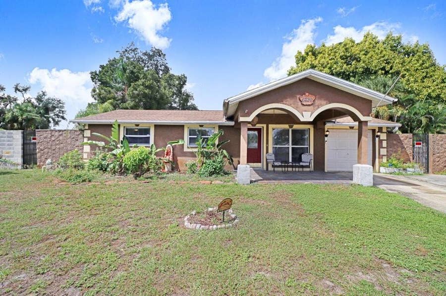 Property photo for 6720 FORRESTVALE LANE, Tampa, FL