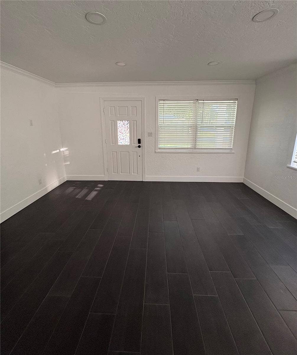 6570 67TH AVENUE N, Pinellas Park, FL 33781 Living Room