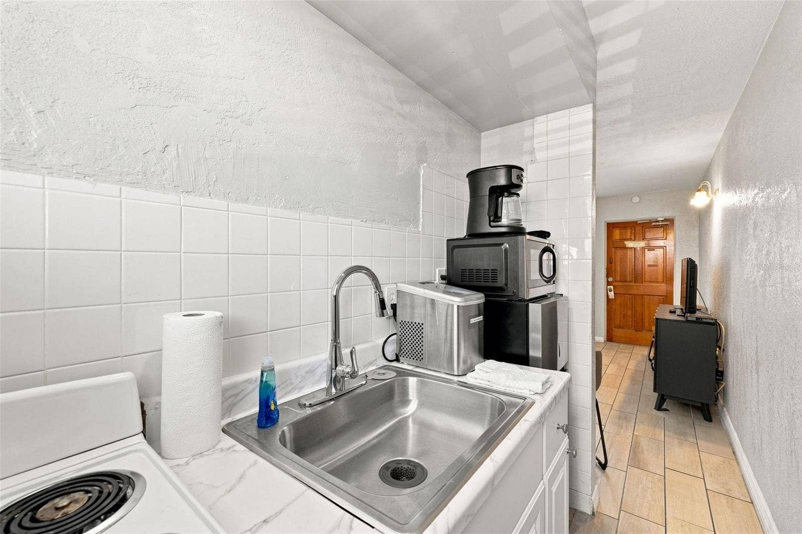 10450 GULF BOULEVARD, Treasure Island, FL 33706 10450 GULF BOULEVARD, Treasure Island, FL 33706