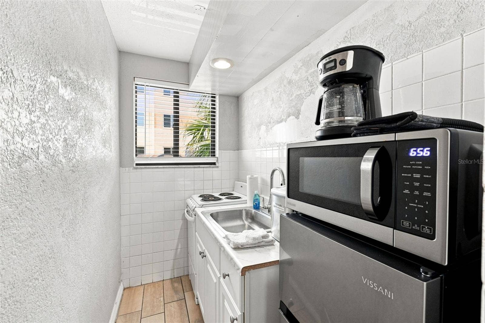 10450 GULF BOULEVARD, Treasure Island, FL 33706 10450 GULF BOULEVARD, Treasure Island, FL 33706