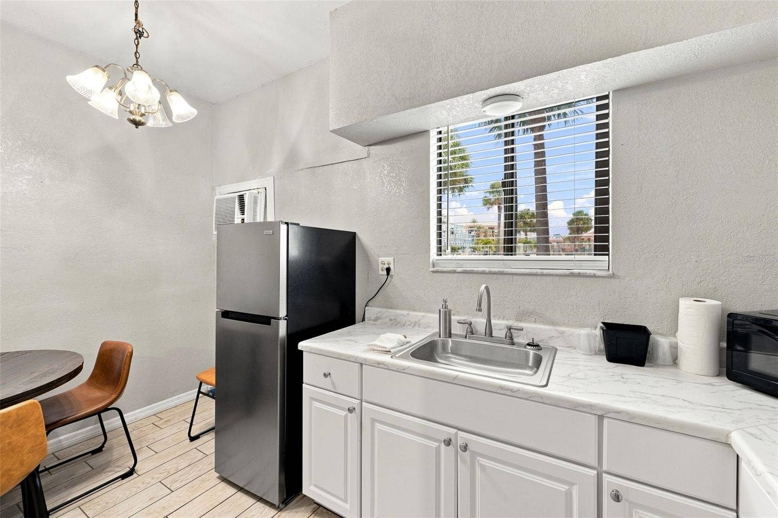 10450 GULF BOULEVARD, Treasure Island, FL 33706 10450 GULF BOULEVARD, Treasure Island, FL 33706