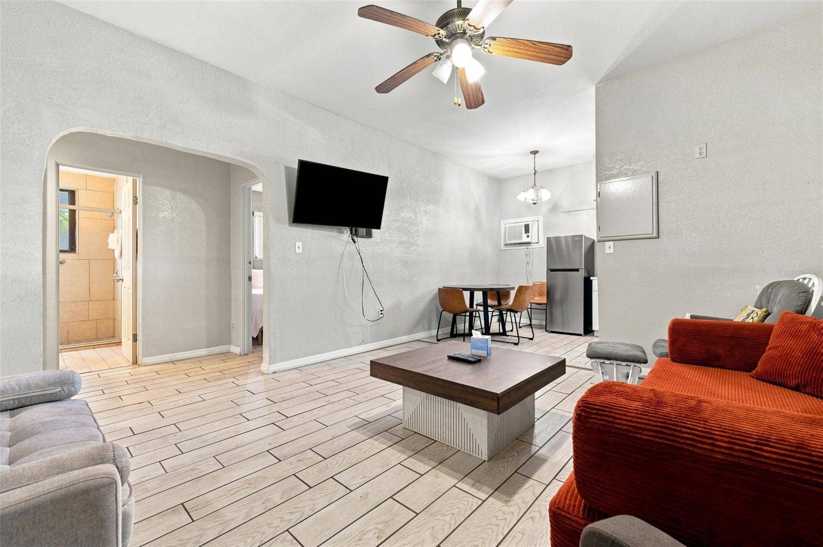 10450 GULF BOULEVARD, Treasure Island, FL 33706 10450 GULF BOULEVARD, Treasure Island, FL 33706