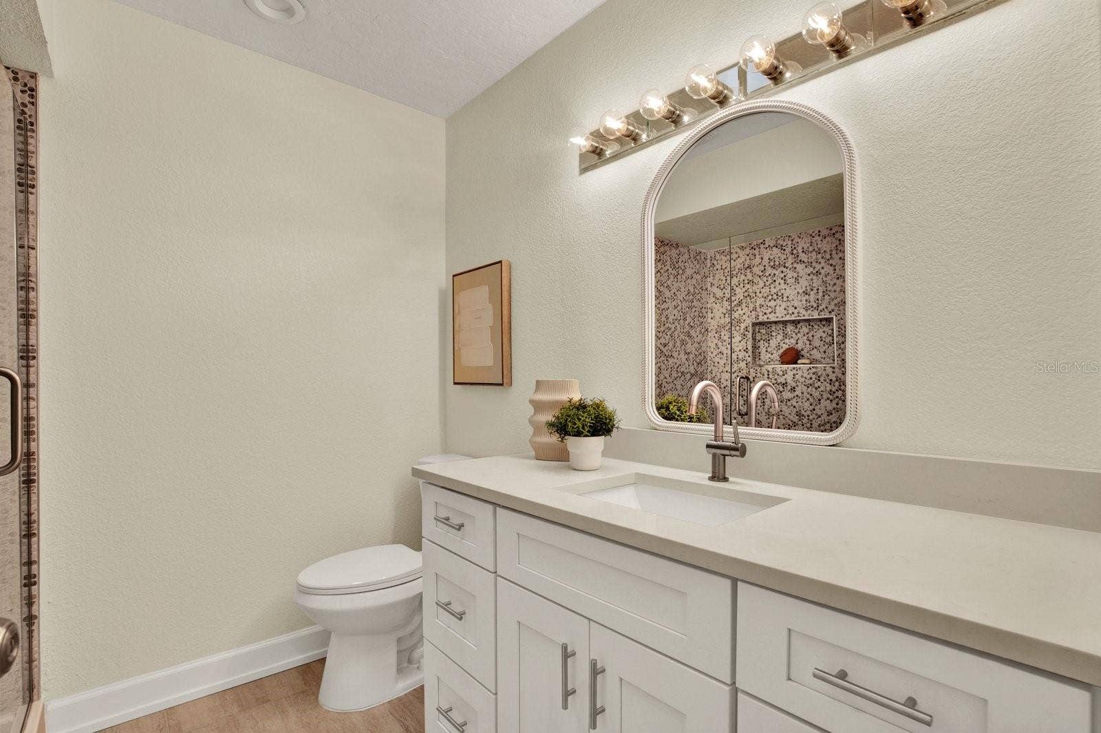 594 BOCA CIEGA POINT BOULEVARD N, St Petersburg, FL 33708 Primary Bathroom