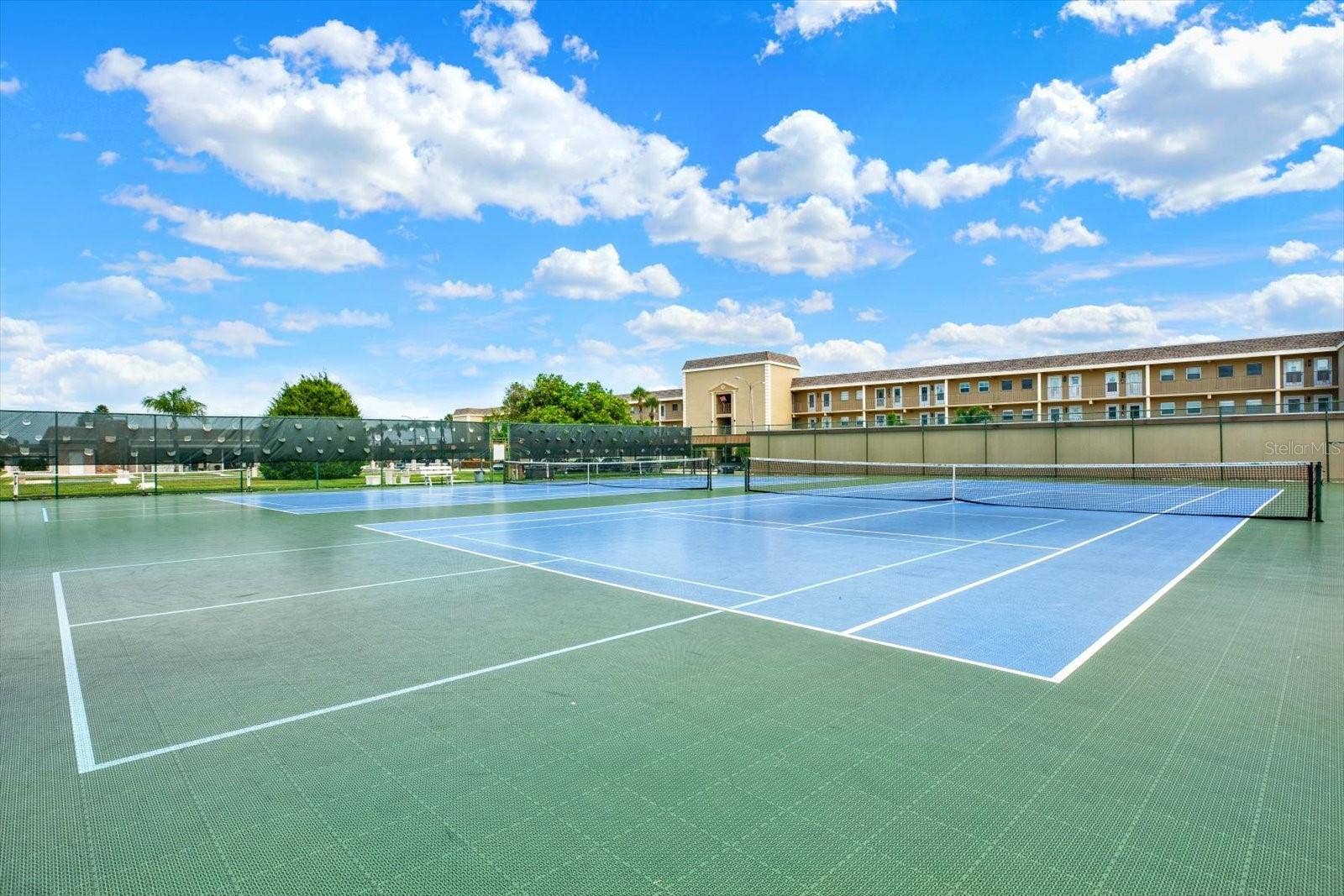 594 BOCA CIEGA POINT BOULEVARD N, St Petersburg, FL 33708 Community Tennis Court