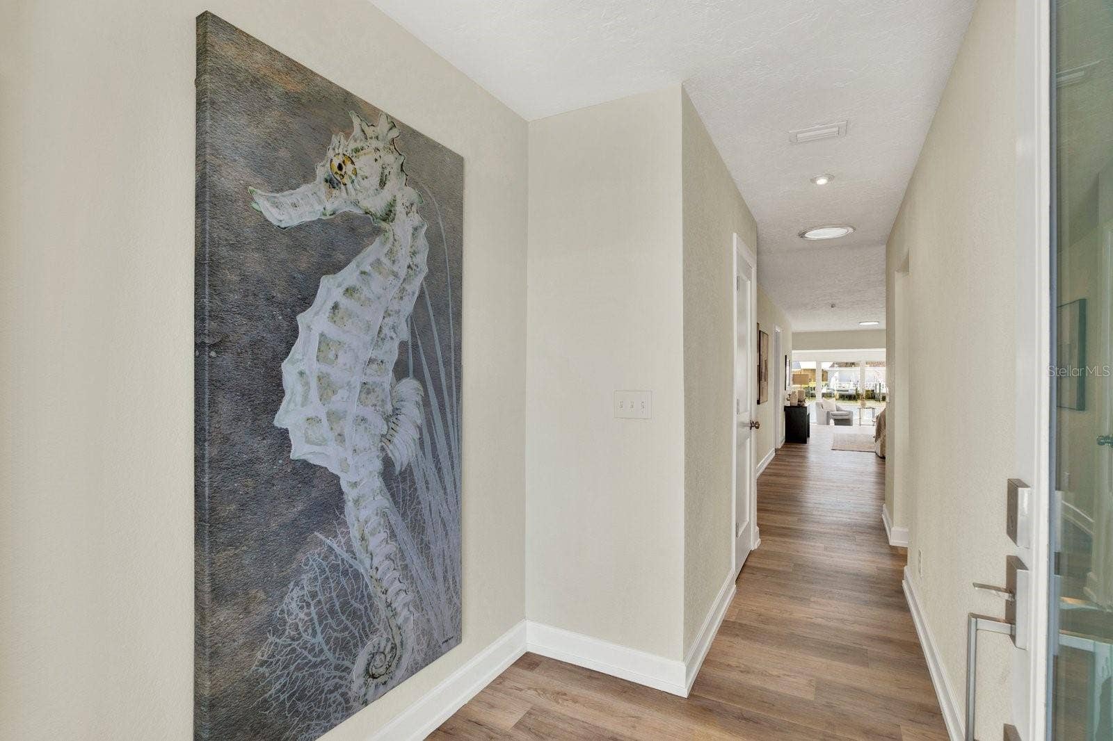 594 BOCA CIEGA POINT BOULEVARD N, St Petersburg, FL 33708 Hallway