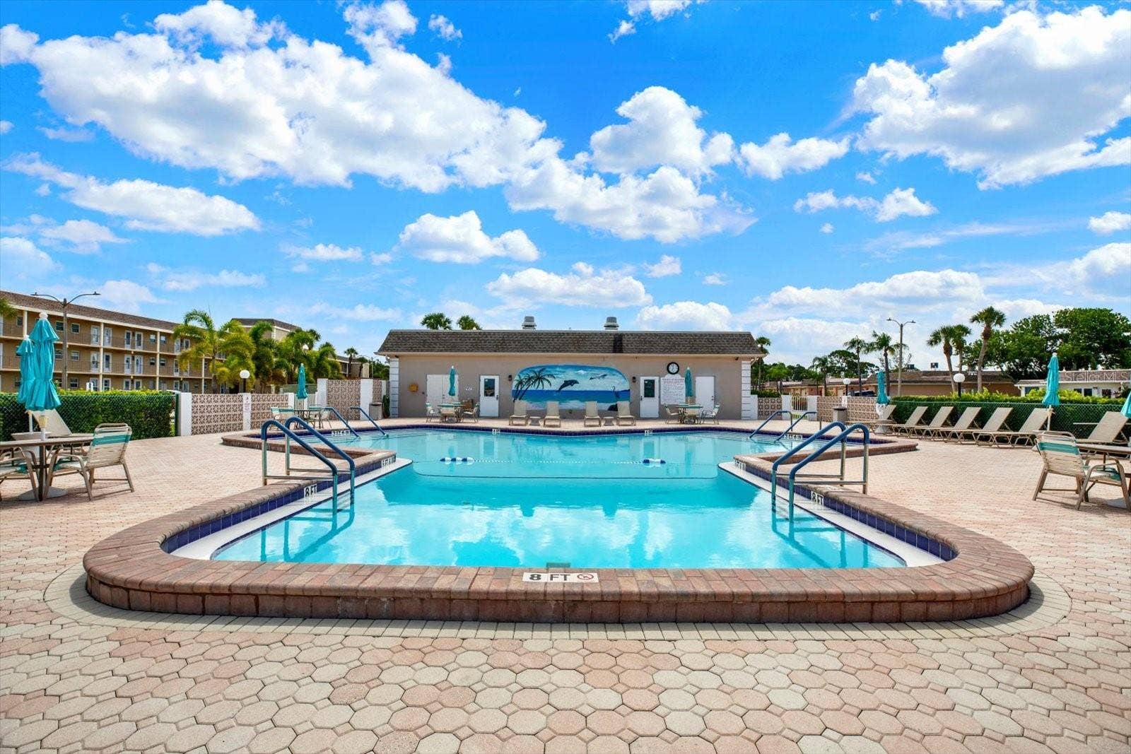 594 BOCA CIEGA POINT BOULEVARD N, St Petersburg, FL 33708 Swimming Pool