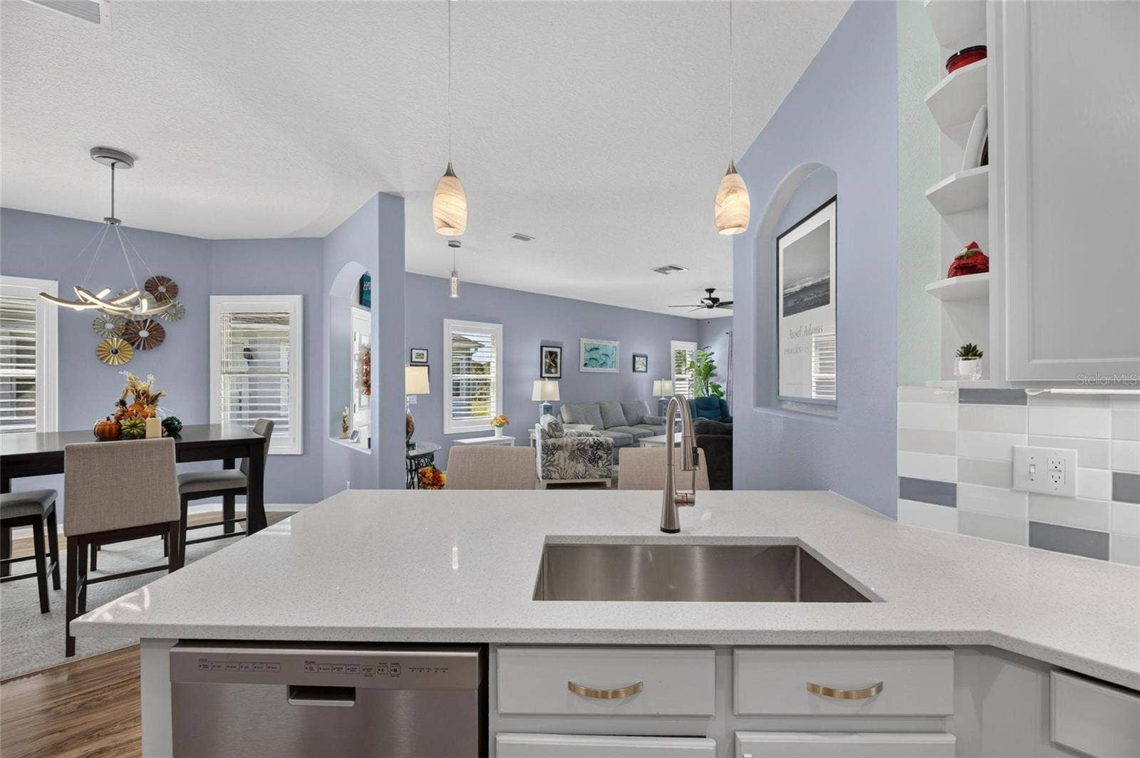 6817 SURREY OAK DRIVE, Apollo Beach, FL 33572 6817 SURREY OAK DRIVE, Apollo Beach, FL 33572