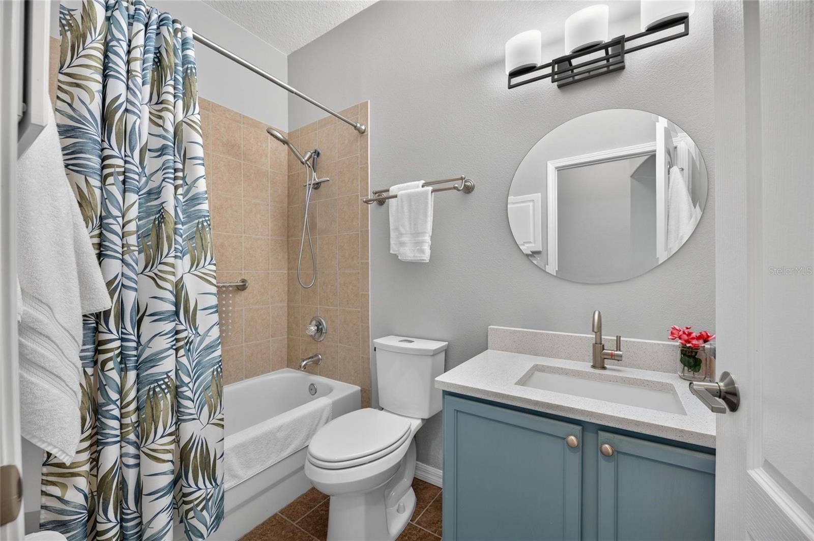6817 SURREY OAK DRIVE, Apollo Beach, FL 33572 6817 SURREY OAK DRIVE, Apollo Beach, FL 33572